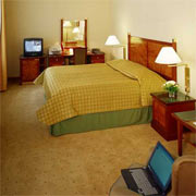 Radisson Blu Plaza Hotel twin room